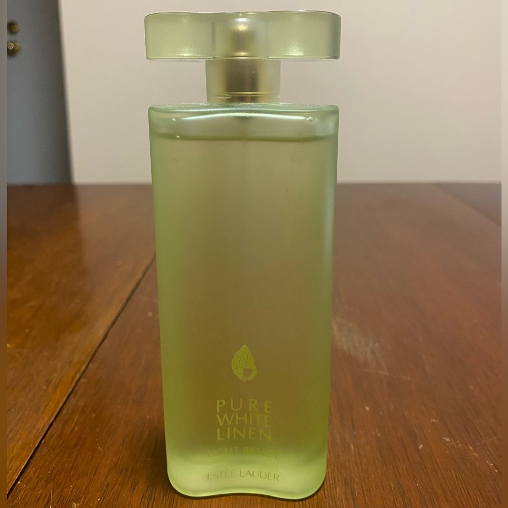 Estée Lauder pure white linen light breeze